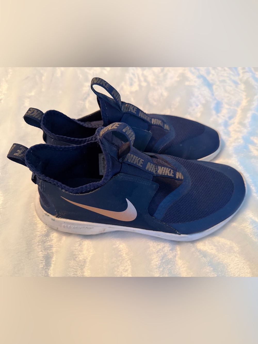 Nike Slip-On Sneakers in Navy with Rose Gold Swoosh